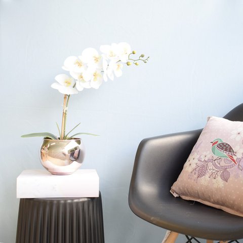 Arranjo de Orquídea Artificial Branca 3D no Vaso de Vidro Rose Gold Médio