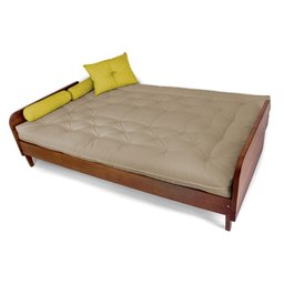 Sofá Cama Paris Sarja Bege Claro Madeira Nobre Cor Imbuia - 2 Sofá Cama Paris Sarja Bege Claro Madeira Nobre Cor Imbuia - 2