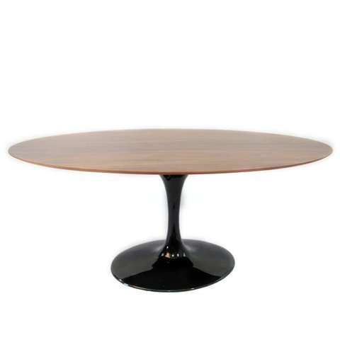 Mesa Saarinen Oval 137x90cm Madeira Base Preto