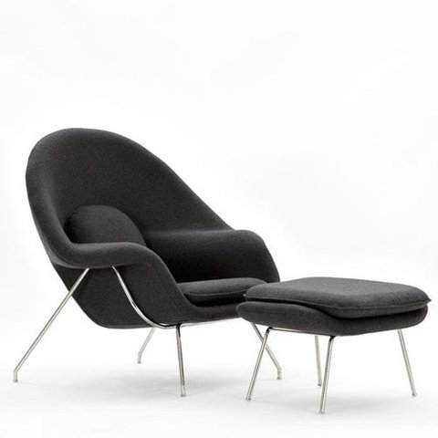 Poltrona Womb Chair com Puff C.e Preto