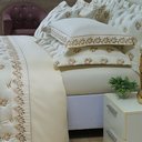 Ver imagem 1 de Jogo Cama Lençol Garland Queen Bordado 100% Algodão Acetinado 400 Fios 4 Peças - Palha e Fendi