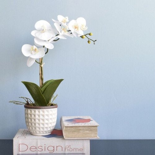 Arranjo de Flor Artificial Orquídea Branca no Vaso de Cerâmica Branco |  Linha Permanente | MadeiraMadeira