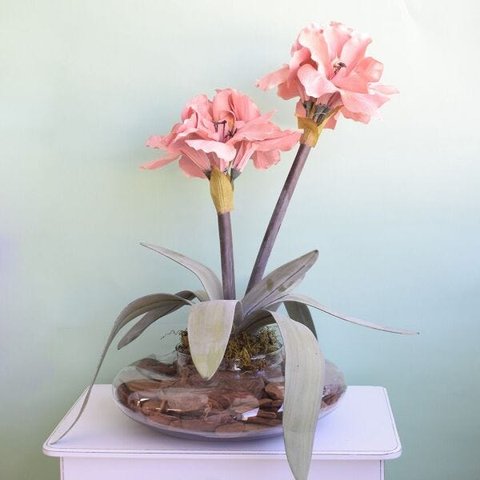 Arranjos de Flores Artificiais Amarílis Rosa no Vaso Transparente | Linha Permanente Formosinha