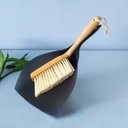 Ver imagem 2 de Escova de Bambu e Pá para Limpeza - Oikos