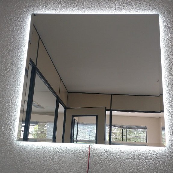 Espelho lapidado bisotê iluminado com LED Frio - 50x50cm - 2
