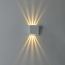 Ver imagem 2 de Arandela de Parede Led Moniu Quadrado Facho Duplo com Multifachos Externo 3000k 10w Bivolt 10x10x6cm