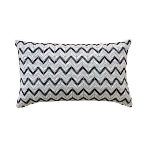 Capa de almofada VivaIN rineira bordado chevron bege e preto verso em linho fendi