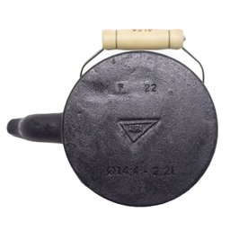 Chaleira de Ferro Fundido com Tampa e Alça 2 Litros - 4