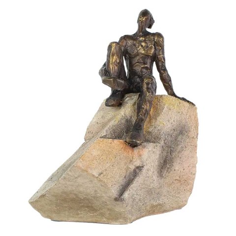 Escultura Decorativa Homem na Pedra em Resina Bronze 23cm Ss0284 Btc