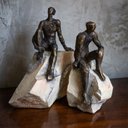 Ver imagem 2 de Escultura Decorativa Homem na Pedra em Resina Bronze 23cm Ss0284 Btc