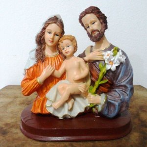 Imagem do Busto da Sagrada Família em Resina - 20 cm