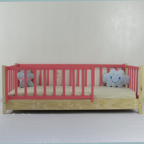 Cama Infantil Solteirão Base Colorida Madeira Maciça Pinus Grade Vertical
