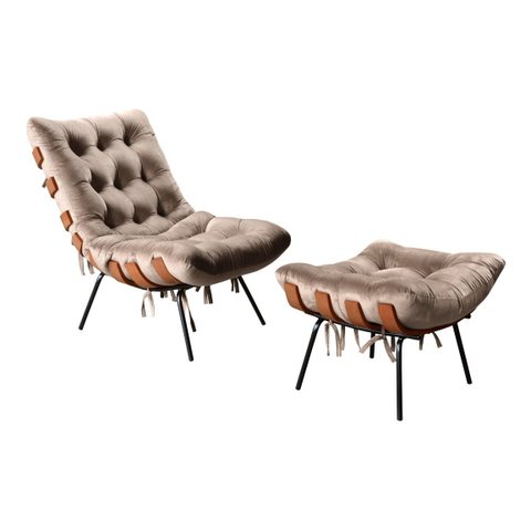 Poltrona Costela com Puff Base Fixa para Sala, Quarto - Veludo Capuccino