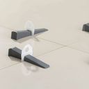 Ver imagem 2 de Nivela Piso Fit (Base) 3,0mm Pacote com 100 Pcs Laranja - Salva Piso