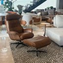 Ver imagem 2 de Poltrona Paige em Couro Pinhão Fosco