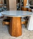 Ver imagem 1 de Mesa de Jantar Cone Base Oitavada Mel com Tampo 90cm Mel/off/mel Redondo ****somente a Mesa***