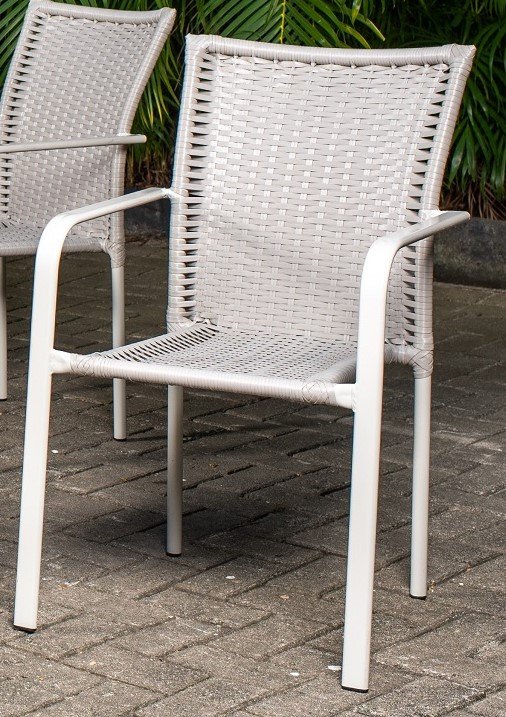 Conjunto 1 mesa e 2 cadeiras varanda 100% Aluminio cjmb4014022m