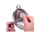 Ver imagem 4 de Funil com Peneira Inox 15cm