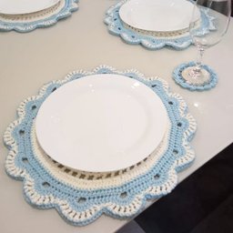 Kit 4 Sousplat com 4 Porta Copo em Crochê Artesanal Cor Bege e Azul - Majú Decor - 2