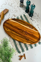 Ver imagem 2 de Tábua Saladeira Oval de Servir P – Madeira de Teca 45x25x2cm