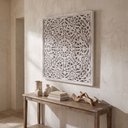 Ver imagem 1 de Painel Decorativo de Parede em Madeira Branca Envelhecida Esculpido À Mão 91x91x7 cm