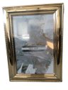 Ver imagem 1 de Porta Retrato Metal Dourado Retangular 10x15cm