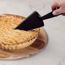Ver imagem 2 de Espátula para Cortar Bolos e Tortas Linha Ability em Nylon Tramontina Preto