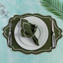 Ver imagem 1 de Kit 6 Jogos Americanos Retangular com Guardanapos Bordado Branco - Realeza Verde Musgo