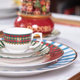 Conjunto de 6 Xícaras Grandes 240ml Com Pires Sao Basilio - 2 Conjunto de 6 Xícaras Grandes 240ml Com Pires Sao Basilio - 2