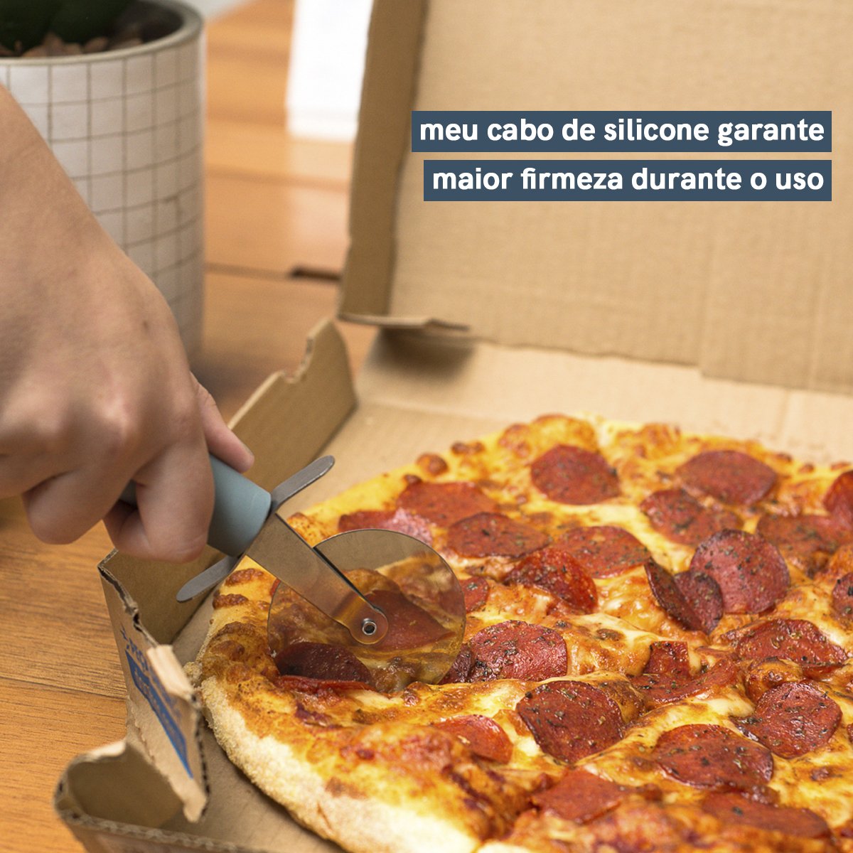 Cortador de Pizza Inox Profissional Cabo de Madeira 22cm