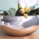 Ver imagem 5 de Arranjo com Três Hastes de Orquídeas Brancas no Vaso Prateado | Linha permanente Formosinha