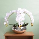 Ver imagem 1 de Arranjo com Três Hastes de Orquídeas Brancas no Vaso Prateado | Linha permanente Formosinha