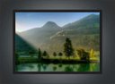 Ver imagem 3 de Quadro Decorativo Árvores Montanhas Lago Tons Verdes Paisagem Natureza Com Moldura