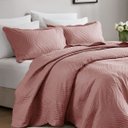 Ver imagem 2 de Colcha Matelassê - Casal - Igris - Geométrico - Rosa - 150 Fios - C/ Porta Travesseiros - Corttex