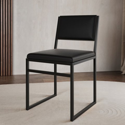 Cadeira de Jantar Industrial Isa Assento Corino Preto