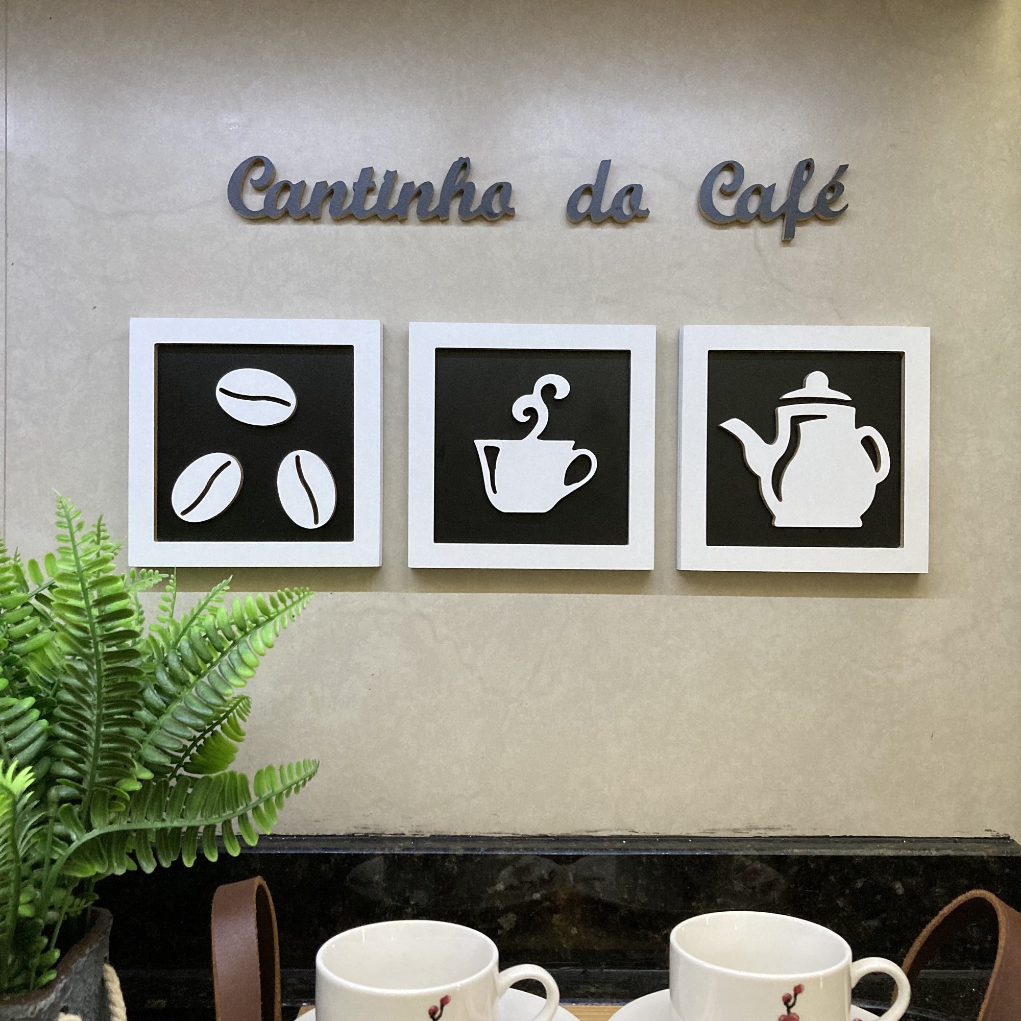 Kit 3 Quadros decorativos Cantinho do Café + Frase 3D relevo:Branco e Preto