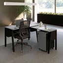 Ver mais imagens de Escrivaninha em L 150cm x 150cm Pés Cavalete com Tampo Chanfrado e Gaveteiro Móvel com 3 Gavetas