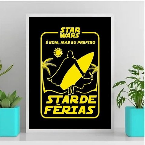 Quadro Humor Star De Férias 33x24cm - com vidro:Madeira branca