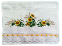 Ver imagem 1 de Toalha Bordada de Mão, lavabo, bordada Estampa: Girassois e Barra em Tira Bordada. 1 peça com lindo