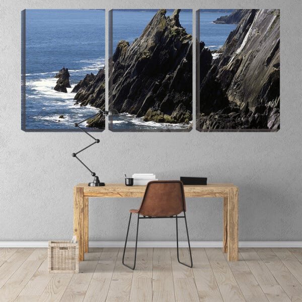 Quadro Decorativo 55x110 ondas batendo nas rochas - 2