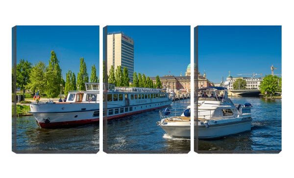 Quadro Decorativo 45x96 barcos no rio na cidade - 2