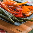 Ver imagem 2 de Mix Grill Churrasco Kort Travessa de Ferro Fundido 16x20cm com Base de Madeira Retangular