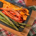 Ver imagem 3 de Mix Grill Churrasco Kort Travessa de Ferro Fundido 16x20cm com Base de Madeira Retangular