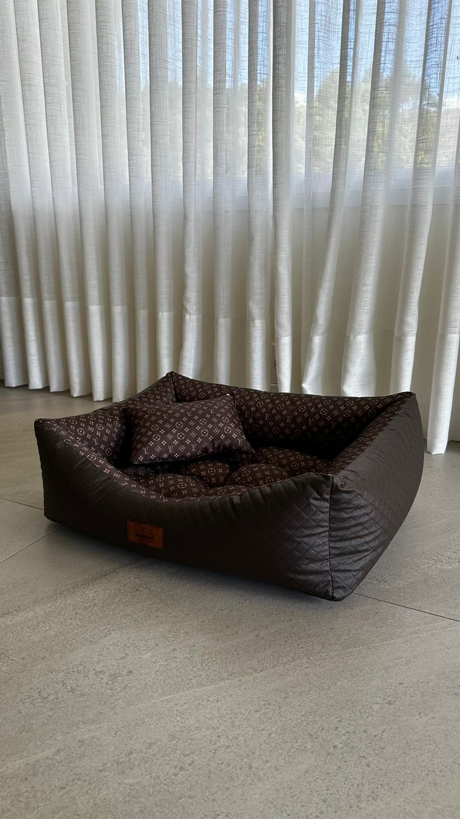 Cama para Cachorro Retangular em Corino + Poliéster Marrom Escuro Lv Extra Grande (xgg) 98 X 65 Cm M