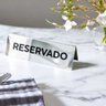 Prisma de Mesa Placa Reservado Prata - 4