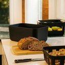 Ver imagem 2 de Conjunto Tábua Migalheira e Porta Pães com Tampa Bambu Preto Organizador Bolos Biscoitos ou