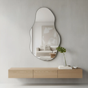 Ver imagem 1 de Espelho Grande Orgânico S/moldura Lapidado Decorativo Quanto Hall 90x60cm Moderno C/ Suporte Parede