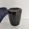 Lixeira Tampa Basculante Vitra 5l Cesto Lixo Banheiro Ou Preto - 5