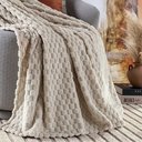 Ver imagem 4 de Cobertor Misty Queen Manta Ultrasoft Alto Relevo Favo Extra Macia - Baunila - Bege