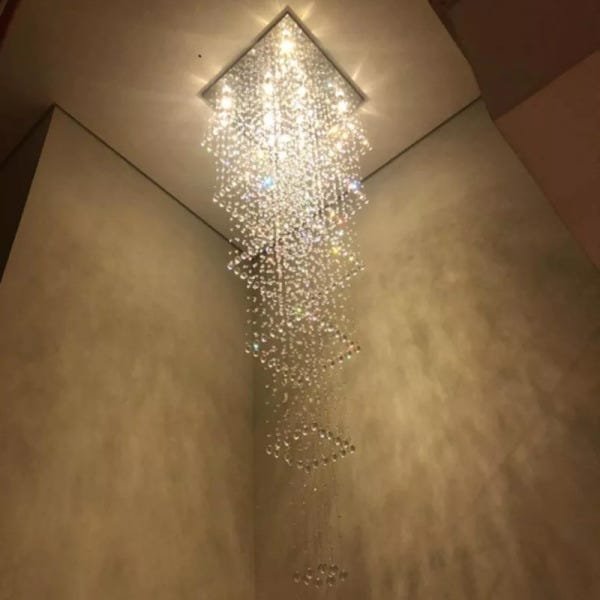 LUSTRE DE CRISTAL, BASE DE INOX ESPELHADO DE 60X60CM COM 3,80 METROS DE ALTURA - 2